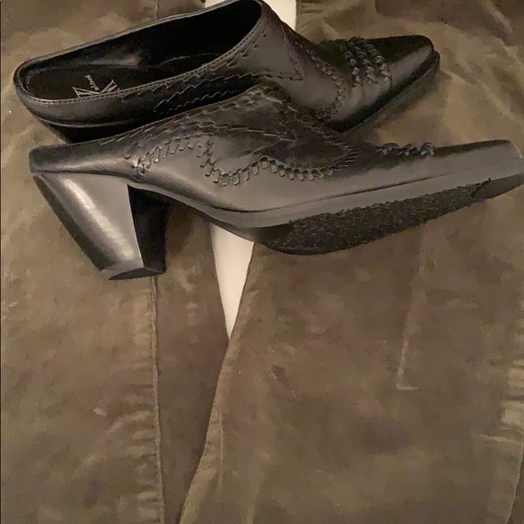 White Mountain Cowboy Slides NWOT - Picture 5 of 7